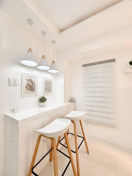 Apartment Casa De Ixia Free Pool Access Located In Qc Manila